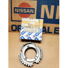 Original Nissan Zahnrad Synchronisation 3 und 4 Gang 32605-03E15 Original Nissan Zahnrad Synchronisation 3 und 4 Gang 32605-03E15