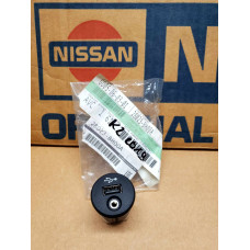 Original Nissan Buchse USB 28023-BH00A Original Nissan Buchse USB 28023-BH00A