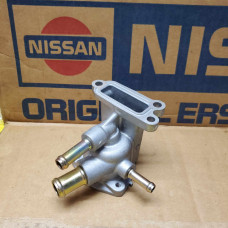Original Nissan Sunny B12 Sunny N13 Thermostatgehäuse 11061-78A02 11061-78A01