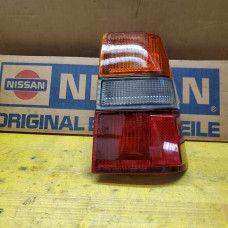 Original Nissan Sunny B11 Rücklicht rechts 26551-23A20 26551-23A00