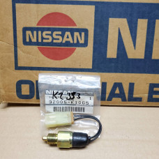 Original Nissan Schalter Rückfahrscheinwerfer 200SX 300ZX Patrol Laurel Silvia 32005-K1005 32005-K1015 32005-K1065 32005-K106A Original Nissan Schalter Rückfahrscheinwerfer 200SX 300ZX Patrol Laurel Silvia 32005-K1005 32005-K1015 32005-K1065 32005-K106A