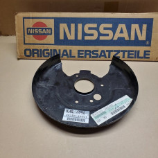 Original Nissan Primera P12 Ankerplatte hinten rechts 44150-AU001 Original Nissan Primera P12 Ankerplatte hinten rechts 44150-AU001