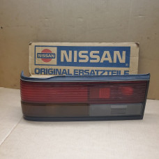 Original Nissan Bluebird U11 Rücklicht links 26555-13E00