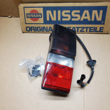 Original Nissan Patrol 260 Rücklicht rechts 26550-G9801