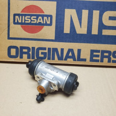 Original Nissan Patrol 260 Radbremszylinder 44100-G9825 Original Nissan Patrol 260 Radbremszylinder 44100-G9825