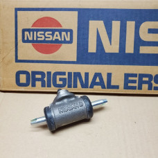 Original Nissan Patrol 160 Cabstar F22 Radbremszylinder 44100-C7100 Original Nissan Patrol 160 Cabstar F22 Radbremszylinder 44100-C7100