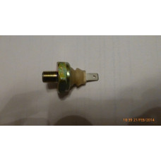 Original Nissan Patrol 160 Pickup D21 Cabstar F22 Öldruckschalter 25240-10G0A 25240-10G00