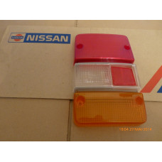 Original Nissan-Datsun Urvan E23 Rücklichtscheibe links 26526-R8010 26526.R9701