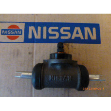 Original Nissan Cabstar F22 Radbremszylinder 44100-T6701