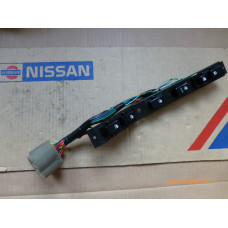 Original Nissan Patrol Y60 Fensterheberschalter links 25401-05J00