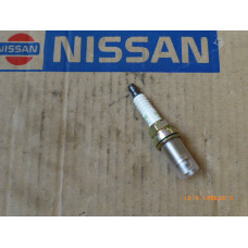 Original Nissan 100NX B13 Terrano WD21 Primera P10 Primera W10 Sunny N14 Serena C23M Zündkerze 22401-53J05