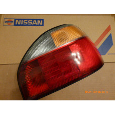 Original Nissan Sunny N14 Rücklicht rechts B6550-62C00