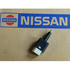 Original Nissan Pixo Bremslichtschalter 25320-4A00C