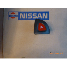 Original Nissan Patrol Y61 Schalter Warnblinker 25290-VB000