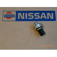 Original Nissan Patrol Y61 Terrano R20 Öldruckschalter 25240-2X901 25240-2X900 25240-2X905
