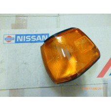 Original Nissan Sunny B12 Blinker links B6135-89A00
