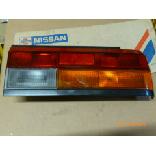 Original Nissan Sentra B12 Rücklicht rechts B6550-61A02 B6550-61A25