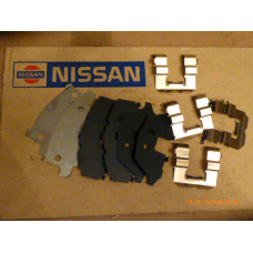 Original Nissan Patrol Y61 Montage Set Bremsbelag hinten 44080-VB225