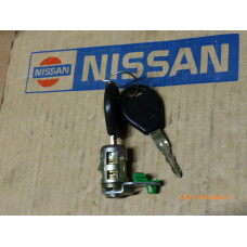 Original Nissan 100NX B13 Schließzylinder Fahrerseite 80601-61Y85