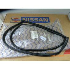 Original Nissan Vanette C120 Dichtung Frontscheibe 72710-G3400