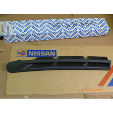 Original Nissan Maxima CA33 Luftdüse oben links 68743-2Y001
