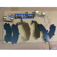Original Nissan Maxima A32 Montage Set Bremsbelag vorne 41080-38U26 41080-38U25