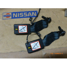Original Nissan Almera Tino V10M Gurtschlösser 88832-BUKIT