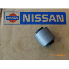 Original Nissan Terrano,WD21 Pathfinder R50 Terrano R20 Vanette GC22 Buchse Panhardstab hinten RH 55135-11C00