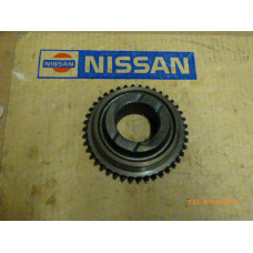 Original Nissan Patrol 260 Zahnrad Getriebe 33144-G9800