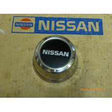 Original Nissan Laurel C32 Bluebird T12 Bluebird T72 Nabenkappe 40342-D3600