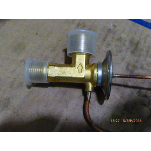 GENUINE NISSAN INFINITI 92200-ZC00A GENUINE OEM EXPANSION VALVE 92200