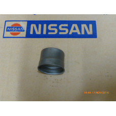 Original Nissan Atleon TK3 Cabstar F24M Buchse Hinterachse 43068-9X600