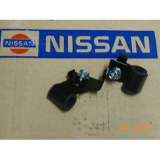 Original Nissan Primera P11 Halter Klimaleitung 92552-9F600
