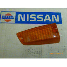 Original Nissan/Datsun Bluebird 610 Glas Seitenblinker links 26166-U1500