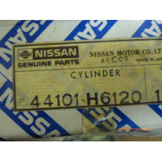 Original Nissan/Datsun Sunny B210 Radbremszylinder hinten links 44101-H6120