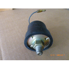 Original Nissan / Datsun 240Z S30 260Z S30 Öldruckschalter 25070-89972 25070-89908 25070-89901 25070-89902