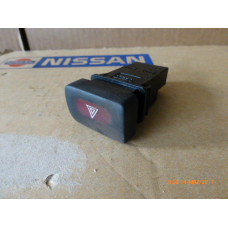 Original Nissan Sunny N14 Schalter Warnblinker 25290-62C00