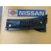 Original Nissan Almera Tino V10M Abdeckung Wischergestänge links 66863-BU200