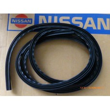 Original Nissan Primera P12E Combi Kofferraumdichtung 90830-AV700
