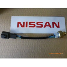 Original Nissan Serena C23M Temperatursensor 21595-0C401
