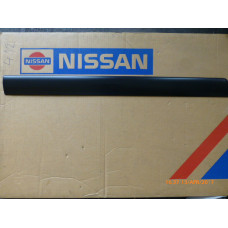 Original Nissan Patrol Y61 Zierleiste Tür vorne links 80871-VC300
