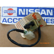 Original Nissan-Datsun Pickup 720 Silvia S110 Schalter Warnblinkanlage  25290-W5600