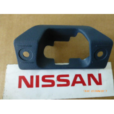 Original Nissan Bluebird T72 Abdeckung Kofferraumschloss 84996-Q9607
