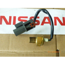 Original Nissan Prairie M11 Bluebird T12 Bluebird U11 Bluebird T72 Temperatursensor 22120-04E10