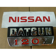 Original Nissan-Datsun Sunny B210 Y120 Schriftzug 79805-H5005