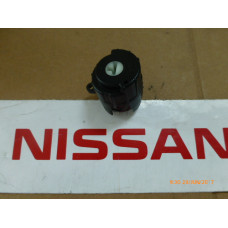 Original Nissan Terrano R20 Micra K11 Serena C23M Primera P10 Zündschalter 48750-70J00