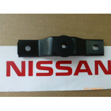 Original Nissan Bluebird U11 Halter Stoßstange hinten 85220-01E00