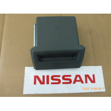 Original Nissan Patrol 260 Aschenbecher 68800-G9801