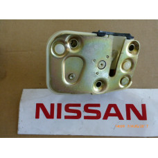 Original Nissan-Datsun Violet A10 Türschloss hinten LH 82503-W5010
