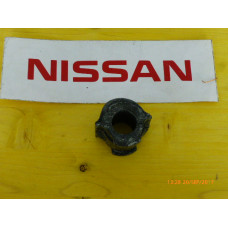 Original Nissan Almera Tino V10M Buchse Stabilisator vorne 54613-4U006